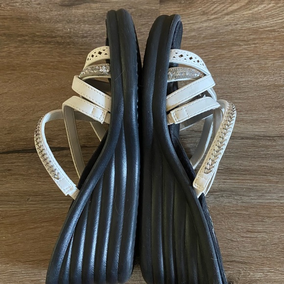 Skechers Memory Foam wedges size 7 - Picture 3 of 5